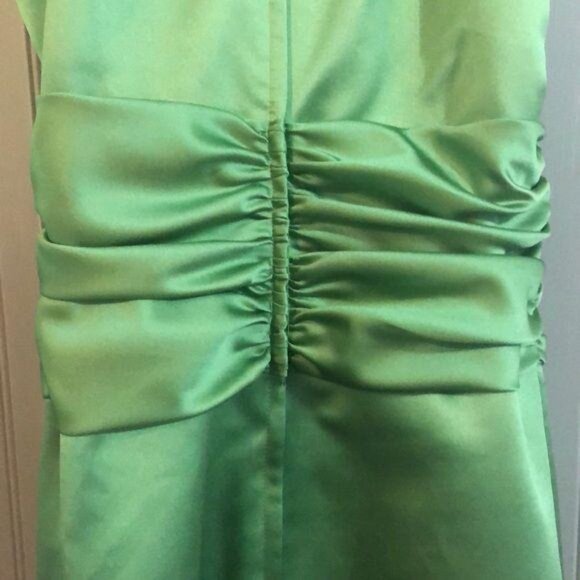 David's Bridal Green Satin Halter Cocktail Dress Pleated Neckline Ruched Waist - Picture 4 of 7